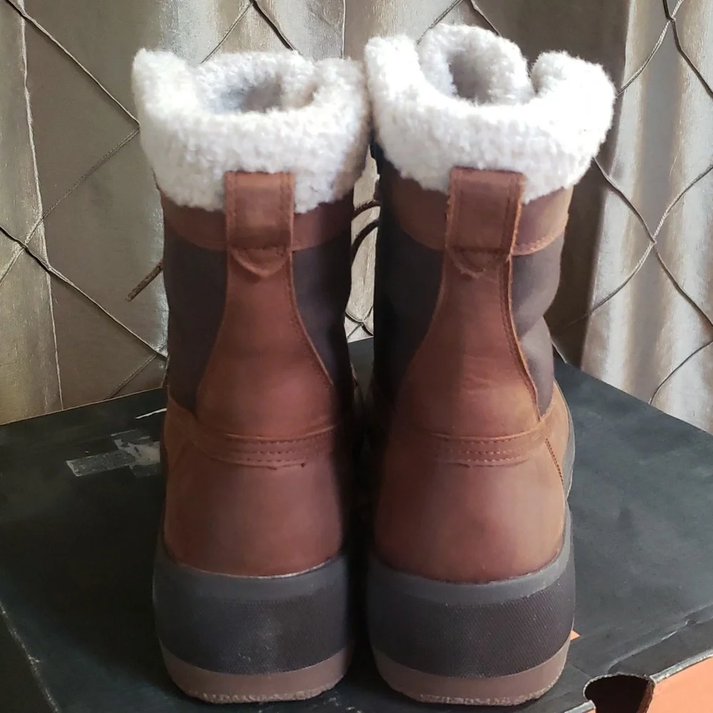 NWT- Merrell ‘Haven’ Mid Lace Polar Waterproof Boot